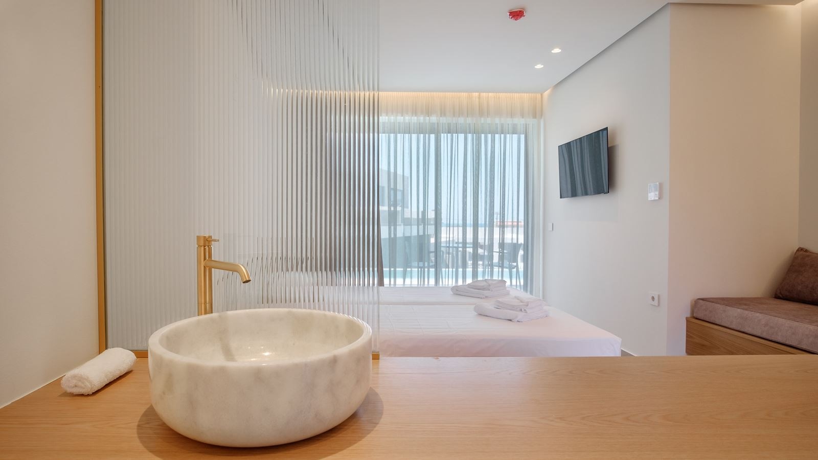 rooms-delux-junior-suite-swimup