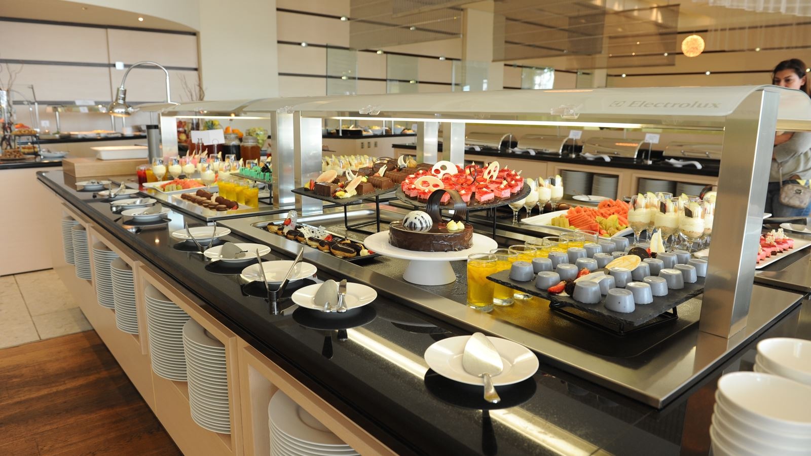 restaurants-ambrosia-main-restaurant