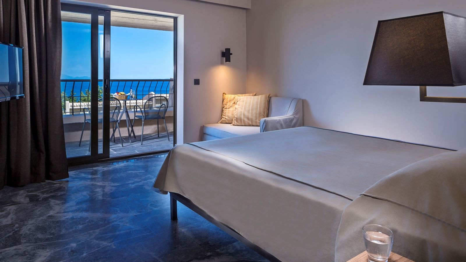 rooms-family-suite-two-2-bedroom