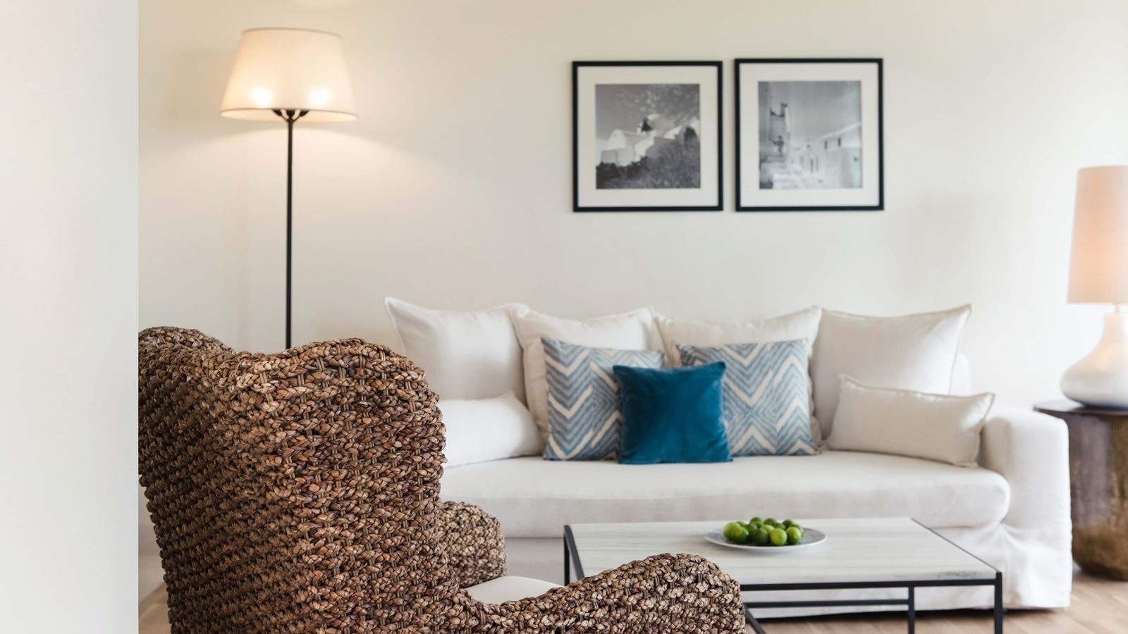 rooms-deluxe-bungalow-sea-view