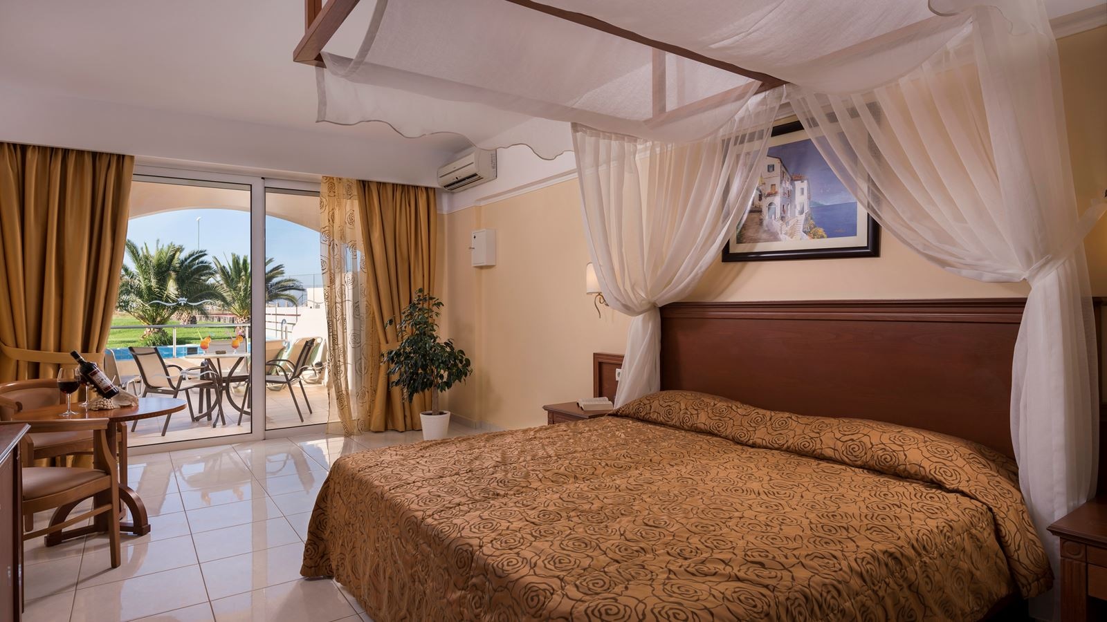 rooms-family-suite-private-pool-only-terrace