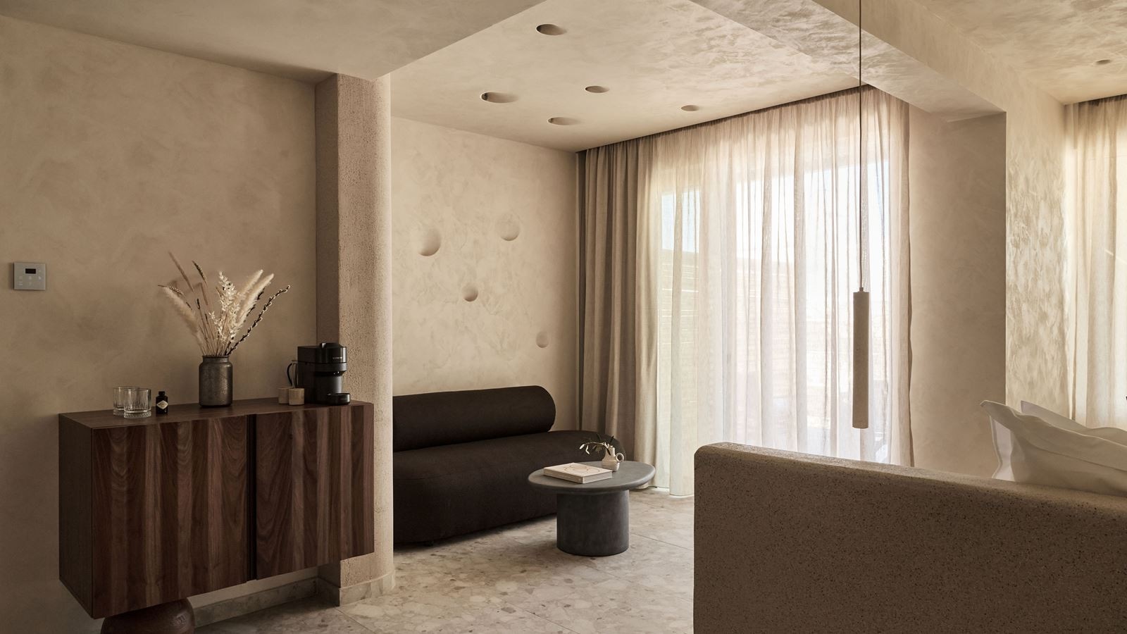 rooms-sky-1-bedroom-suite-pool-view-outdoor-jacuzzi