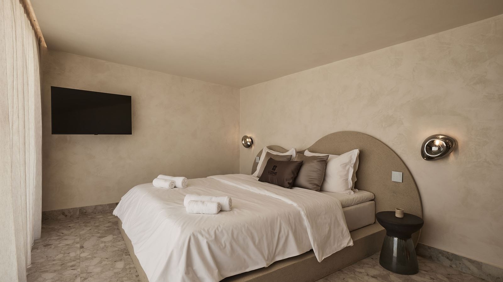 rooms-loft-bliss-suite-maisonette-seaview-outdoor-jacuzzi