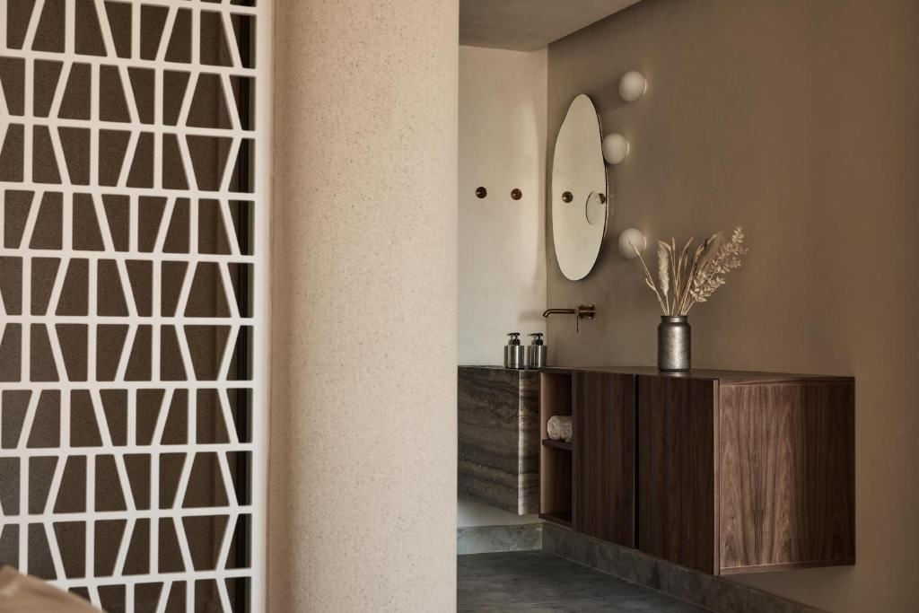 rooms-tranquil-1-bedroom-suite-privatepoolterrace