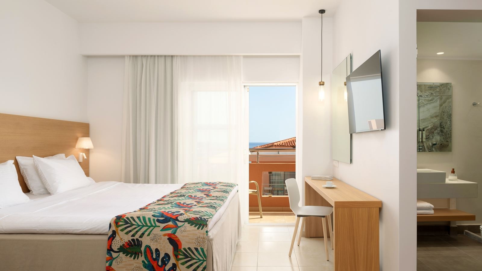 rooms-deluxe-double-side-sea-view