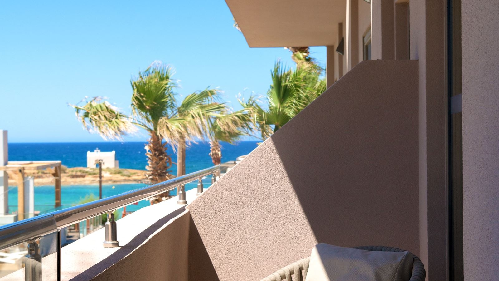 rooms-aqua-marine-suite-sea-view