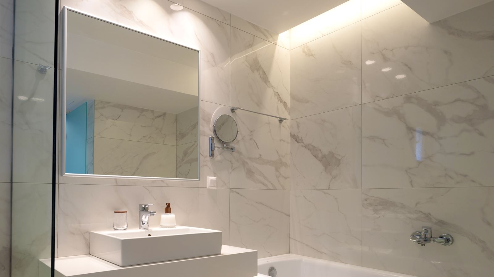 rooms-aqua-marine-suite-sea-view