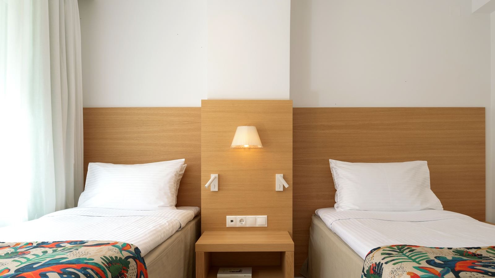 rooms-deluxe-family-2-bedrooms