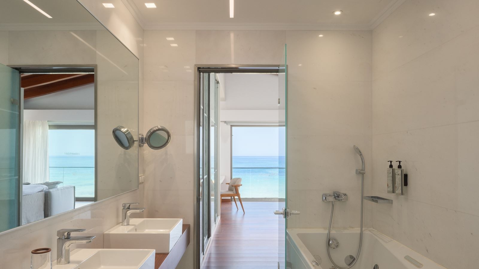 rooms-pasiphae-beachfront-villa