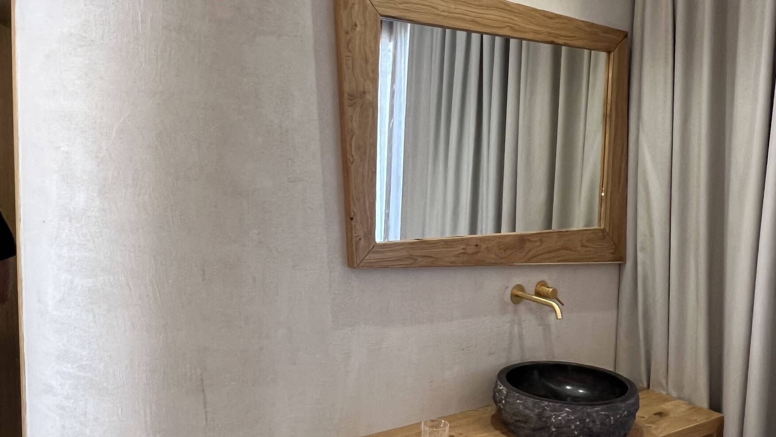 rooms-premium-double-room-seaview-balcony-or-terrace