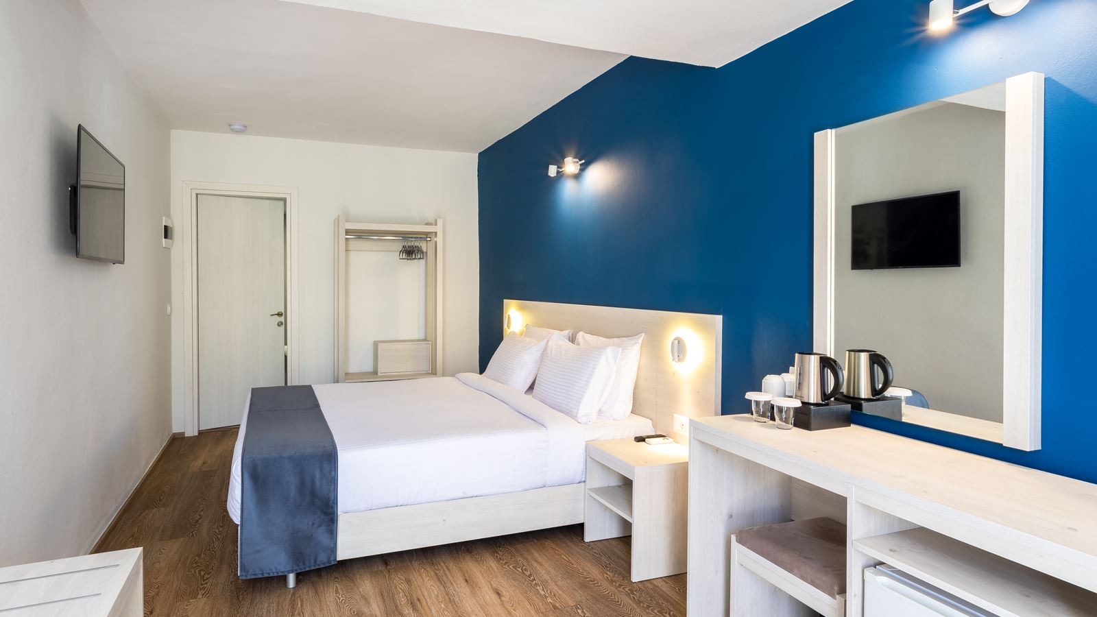 rooms-room-double-garden-view