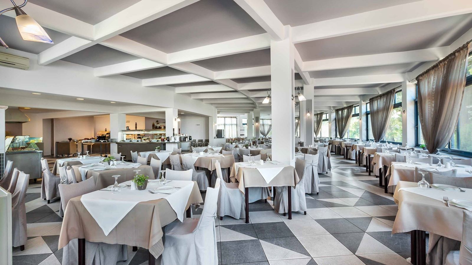 restaurants-main-building