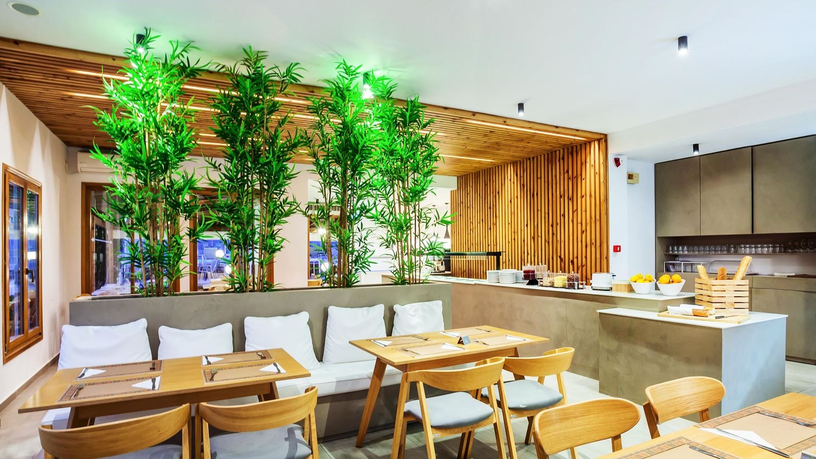 restaurants-restaurant