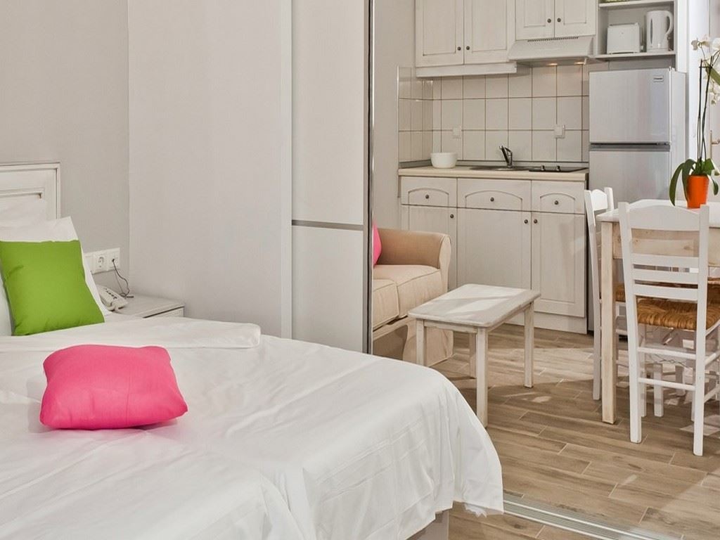 rooms-studio-openplan-seaview-balcony-or-terrace