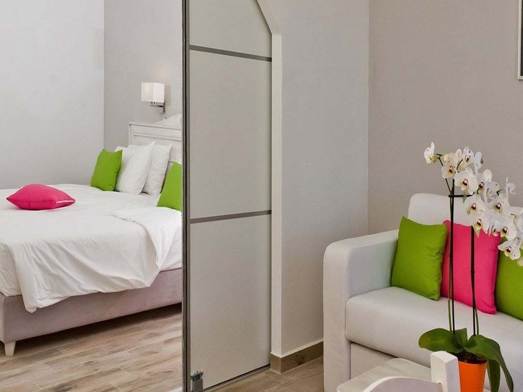 rooms-studio-openplan-seaview-balcony-or-terrace