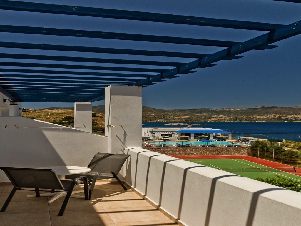 rooms-apartment-1-bedroom-seaview-balcony-or-terrace