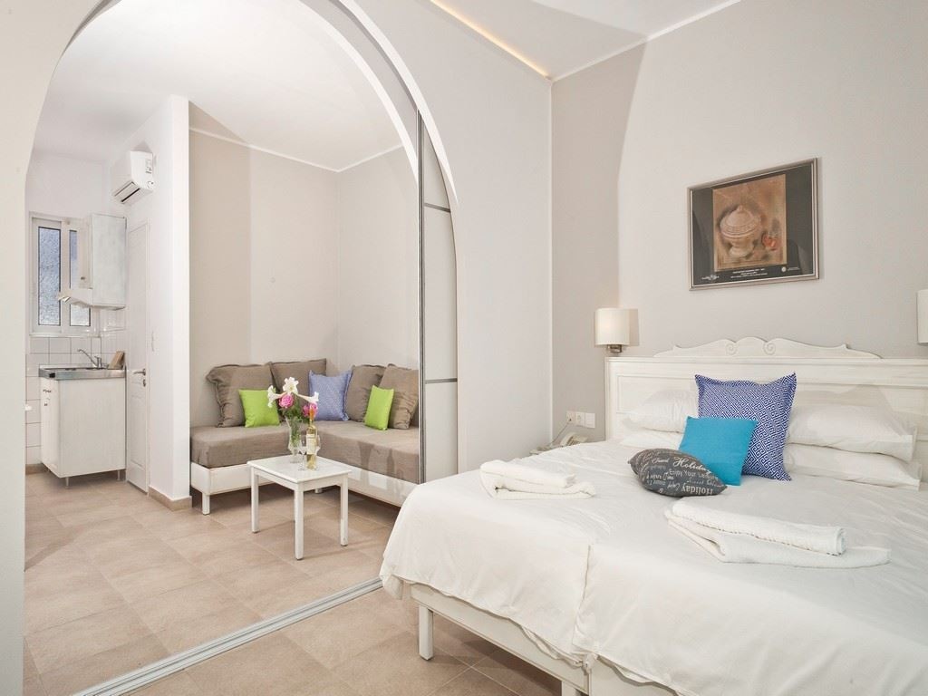 rooms-apartment-1-bedroom-seaview-balcony-or-terrace