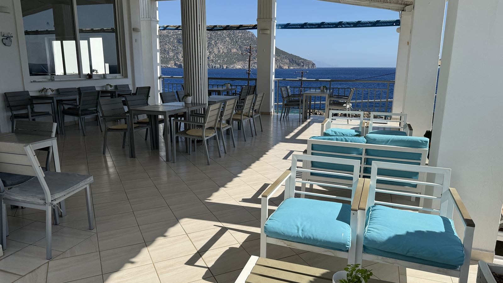 restaurants-restaurant