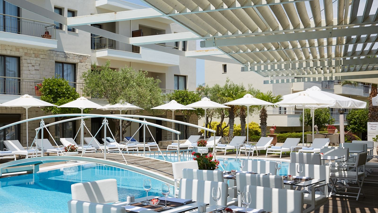 restaurants-main-building