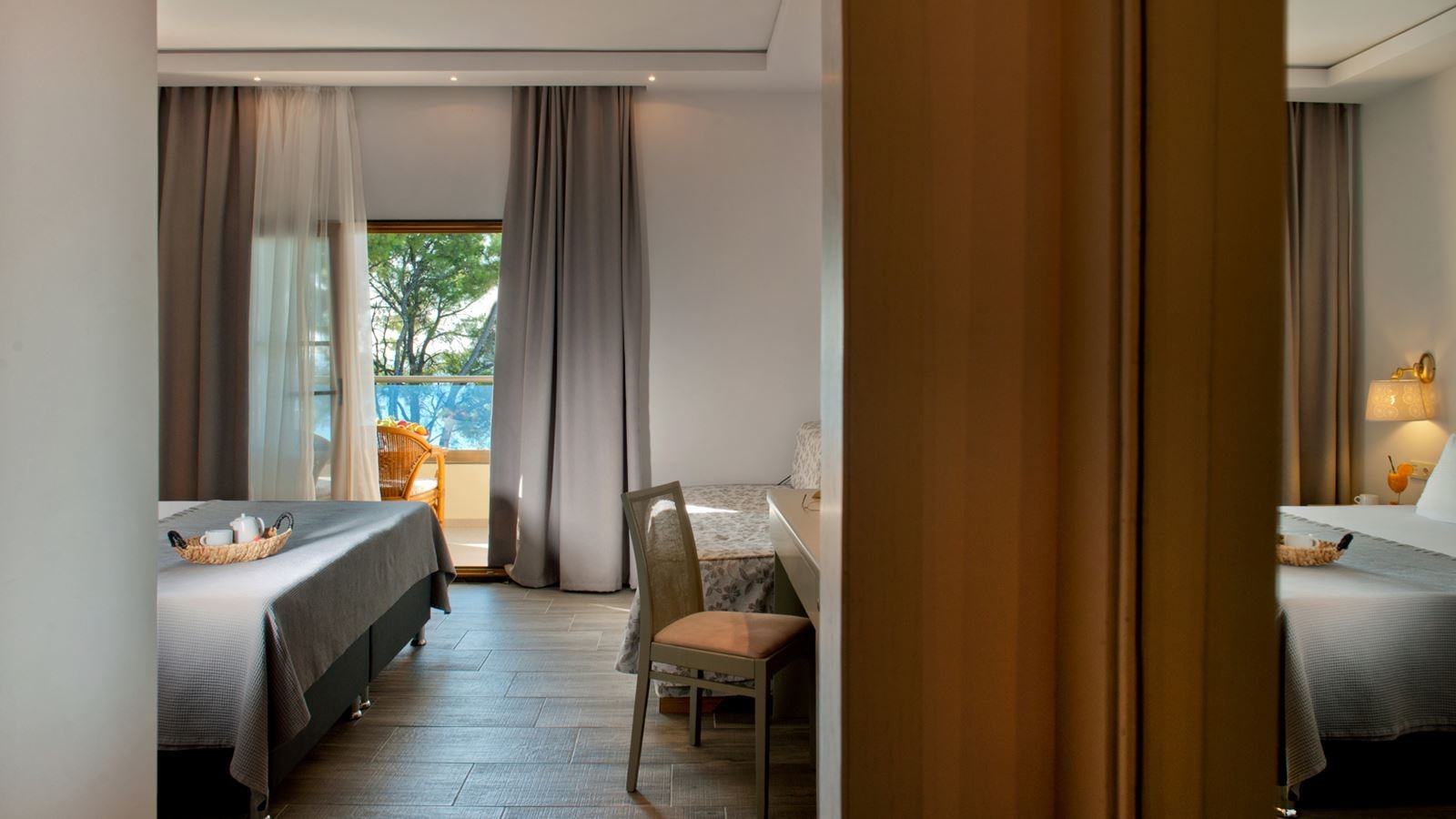 rooms-superior-room-sea-view-bungalow