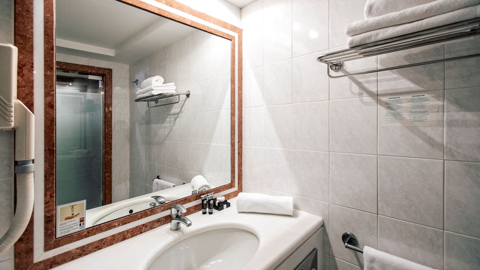 rooms-family-room-sea-view-bungalow