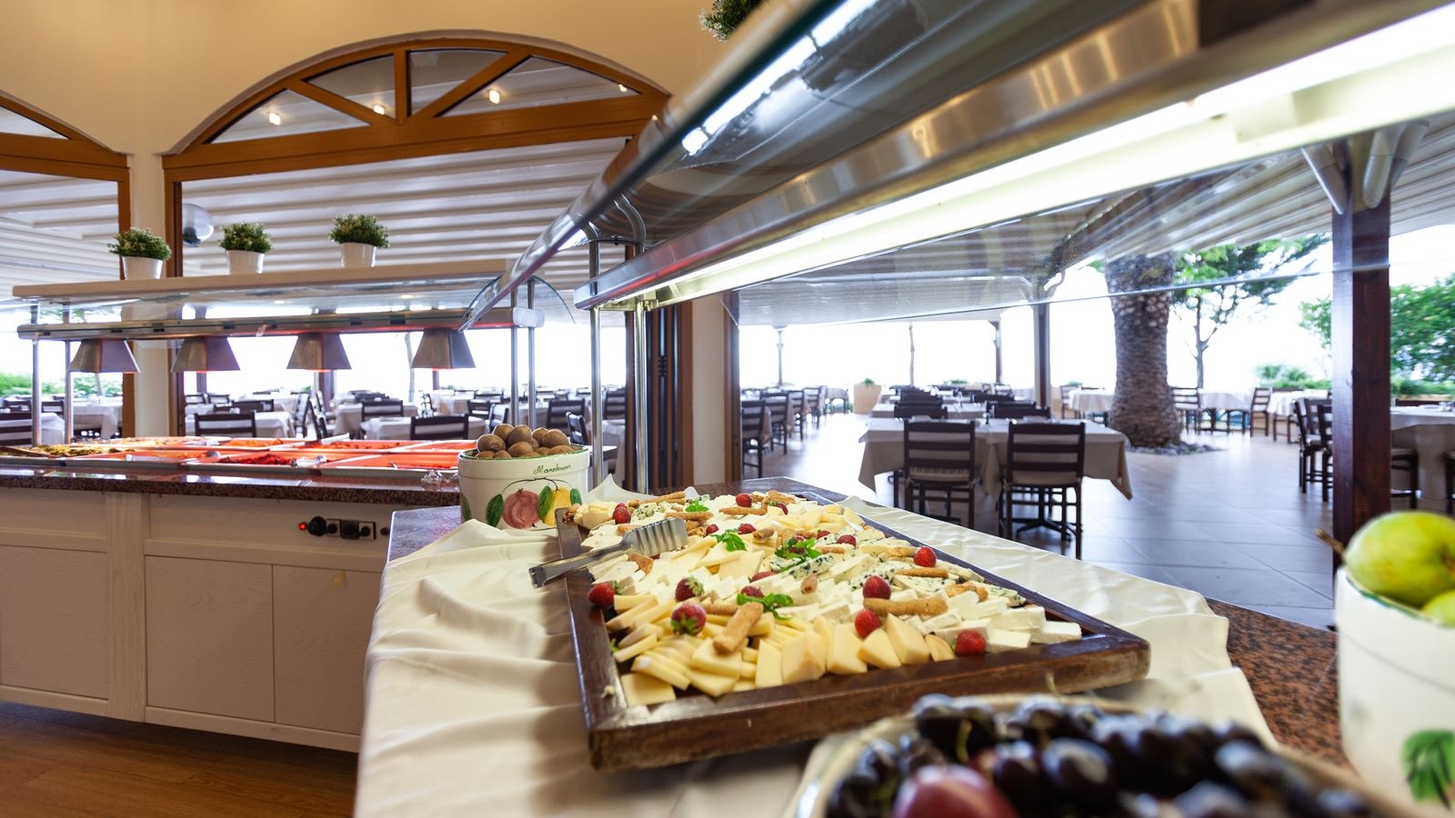 restaurants-main-building