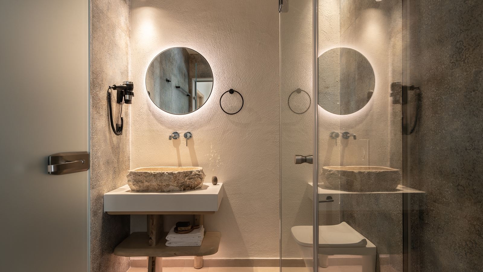 rooms-deluxe-suite