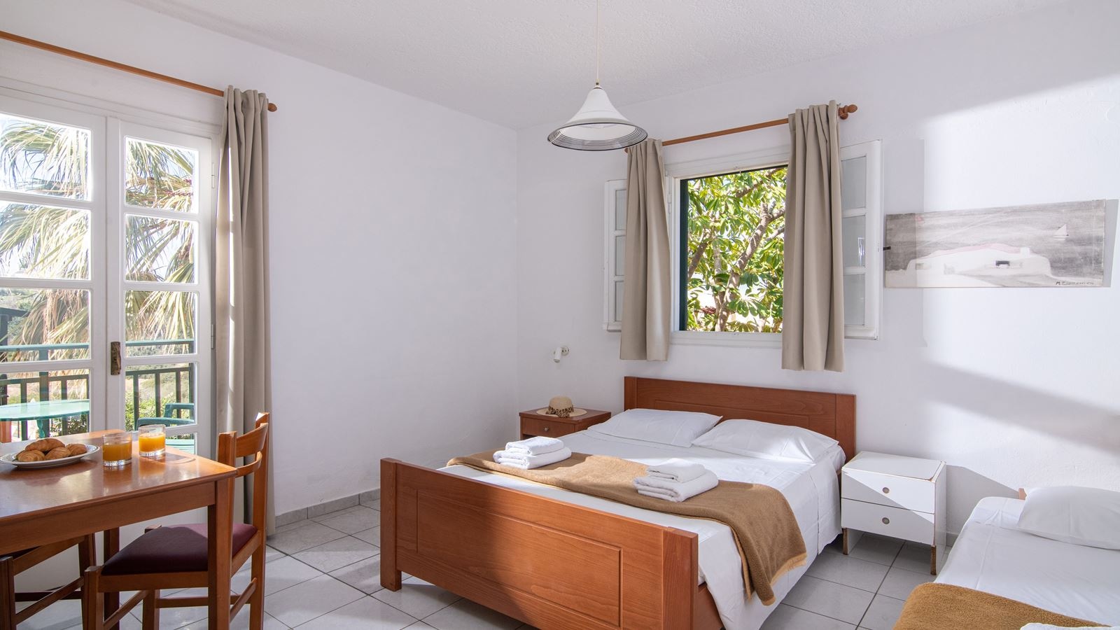 rooms-triple-studio-with-mountain-or-garden-view