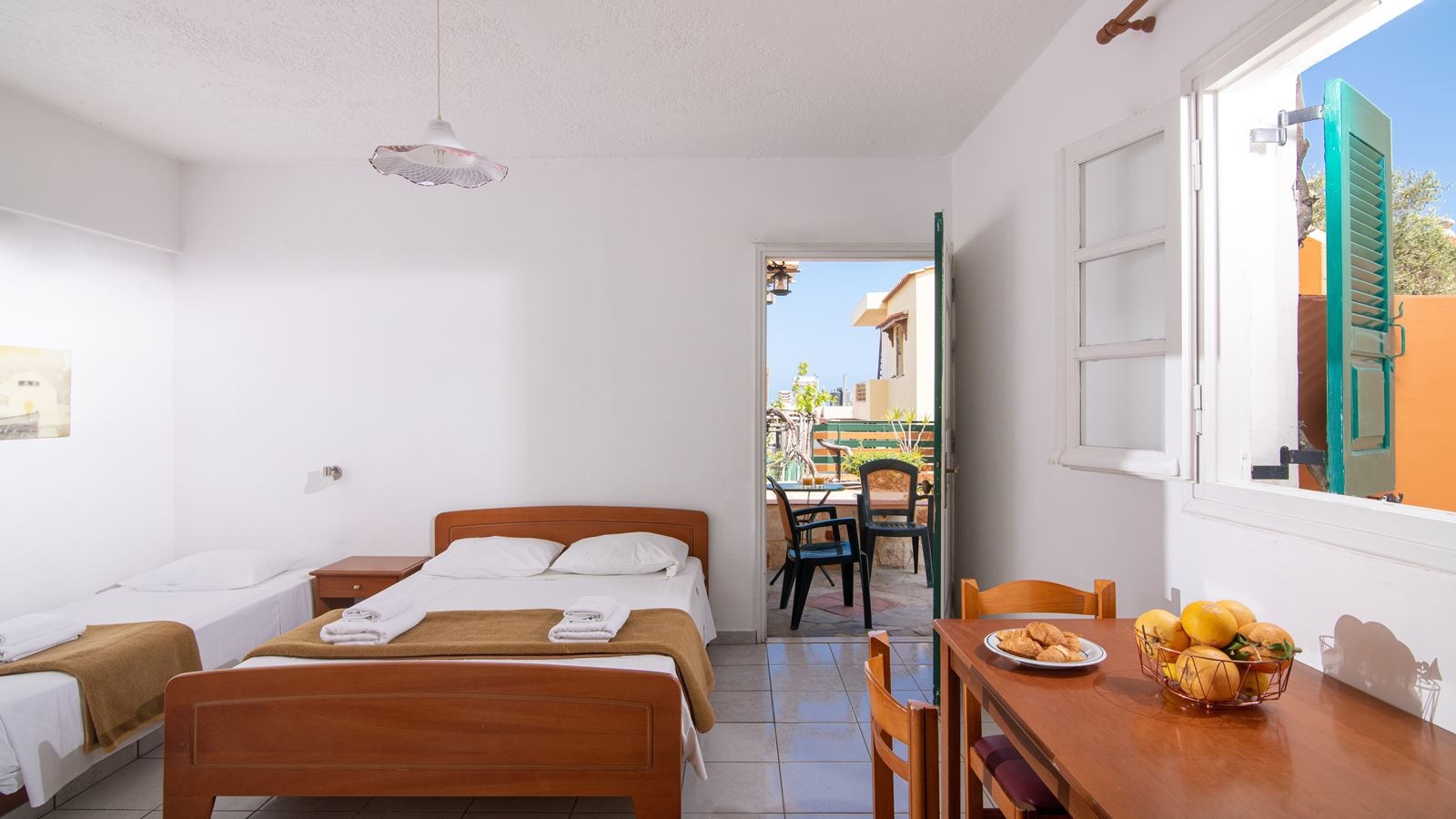 rooms-triple-studio-with-mountain-or-garden-view