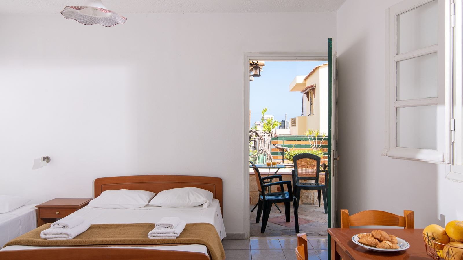 rooms-triple-studio-with-mountain-or-garden-view