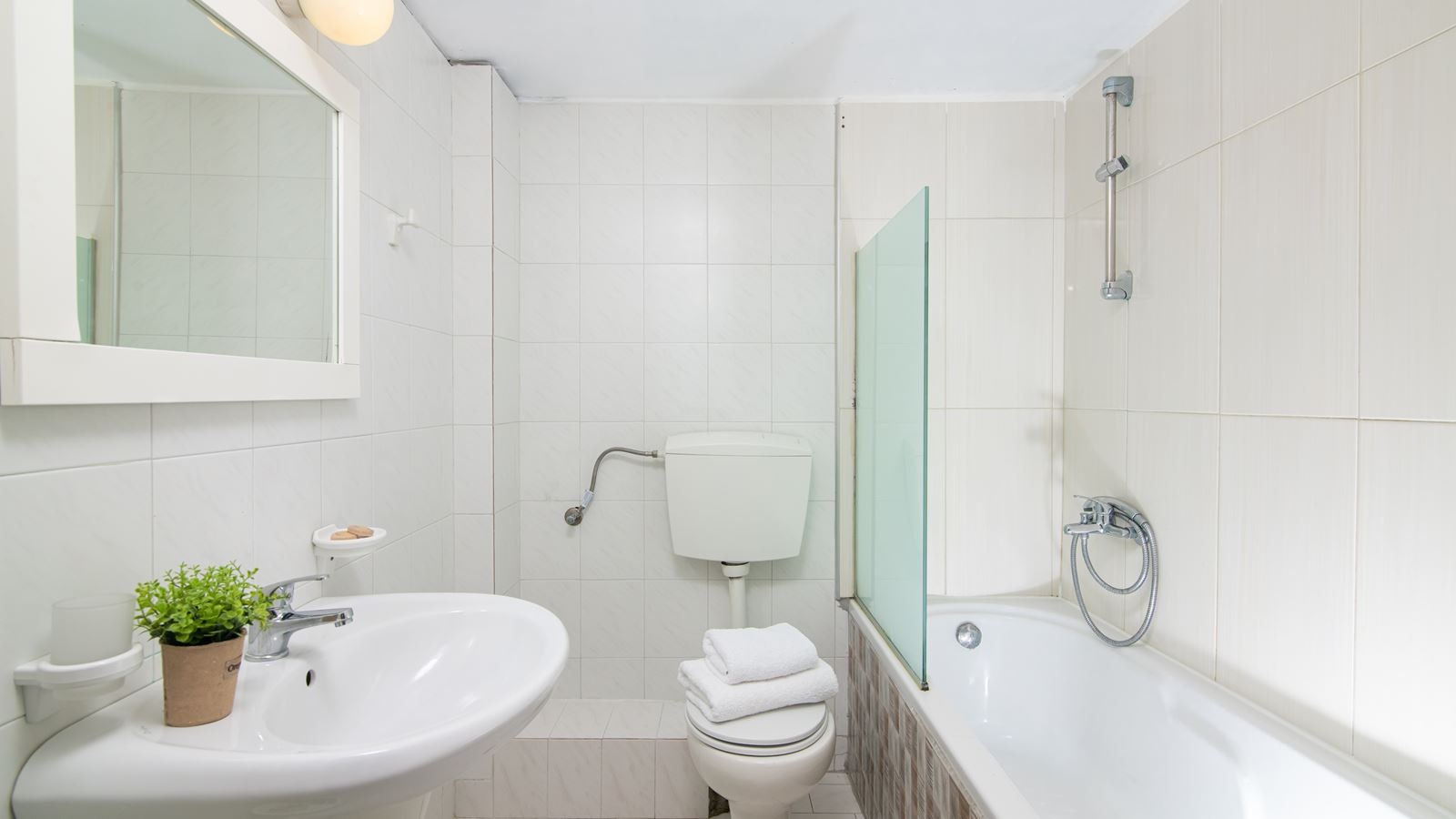 rooms-triple-studio-with-mountain-or-garden-view