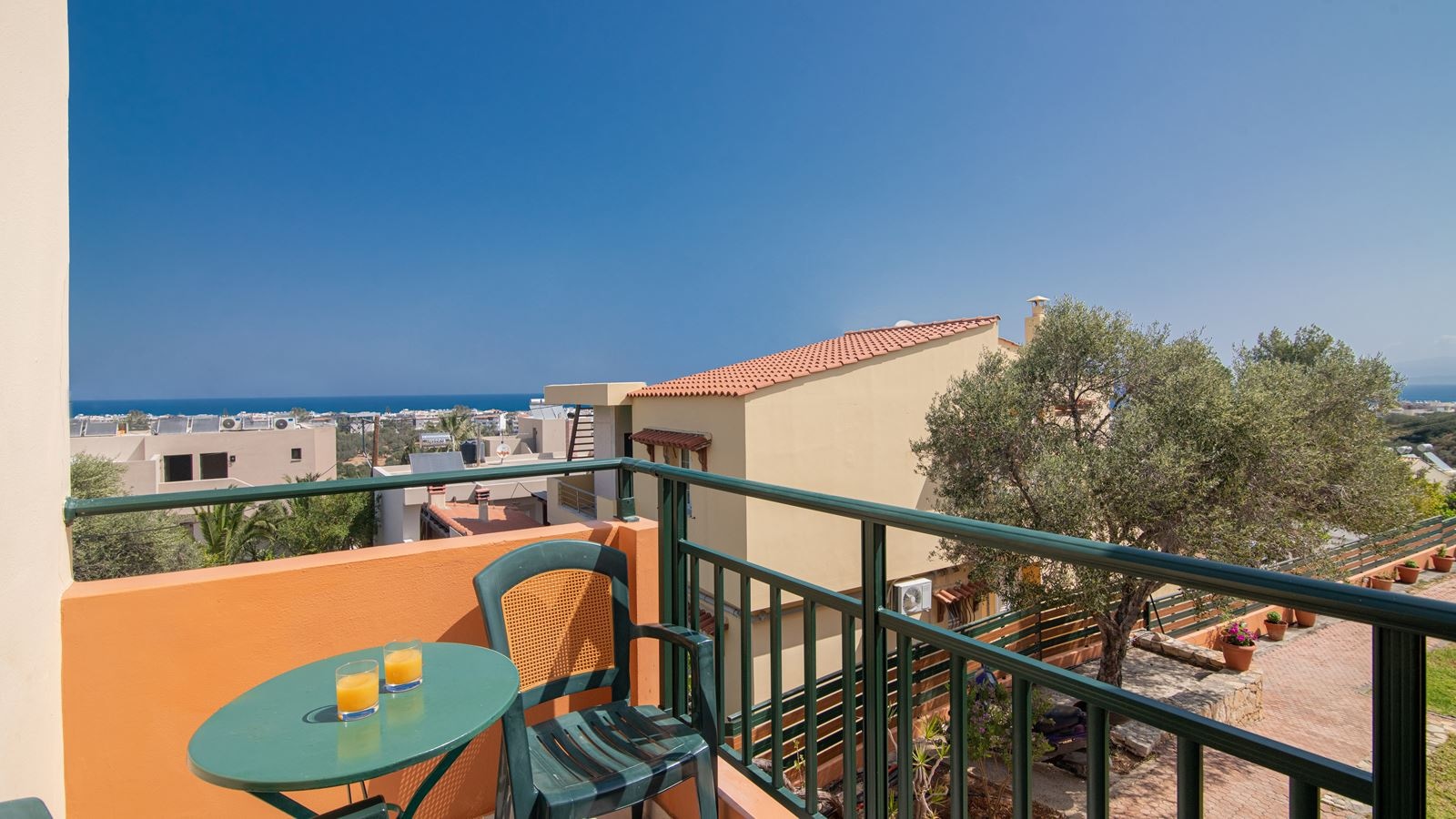 rooms-one-bedroom-apartment-with-sea-view