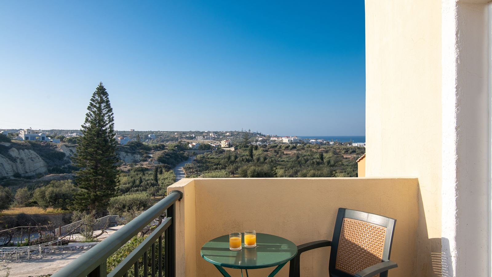 rooms-one-bedroom-apartment-with-sea-view