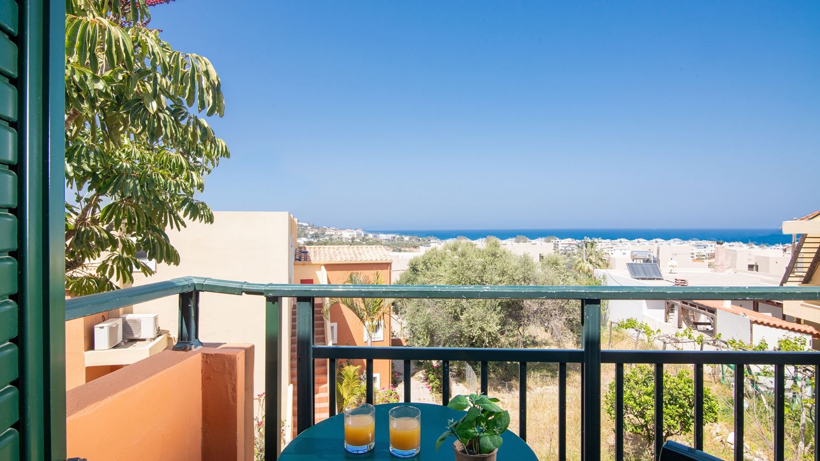 rooms-family-apartment-with-sea-view