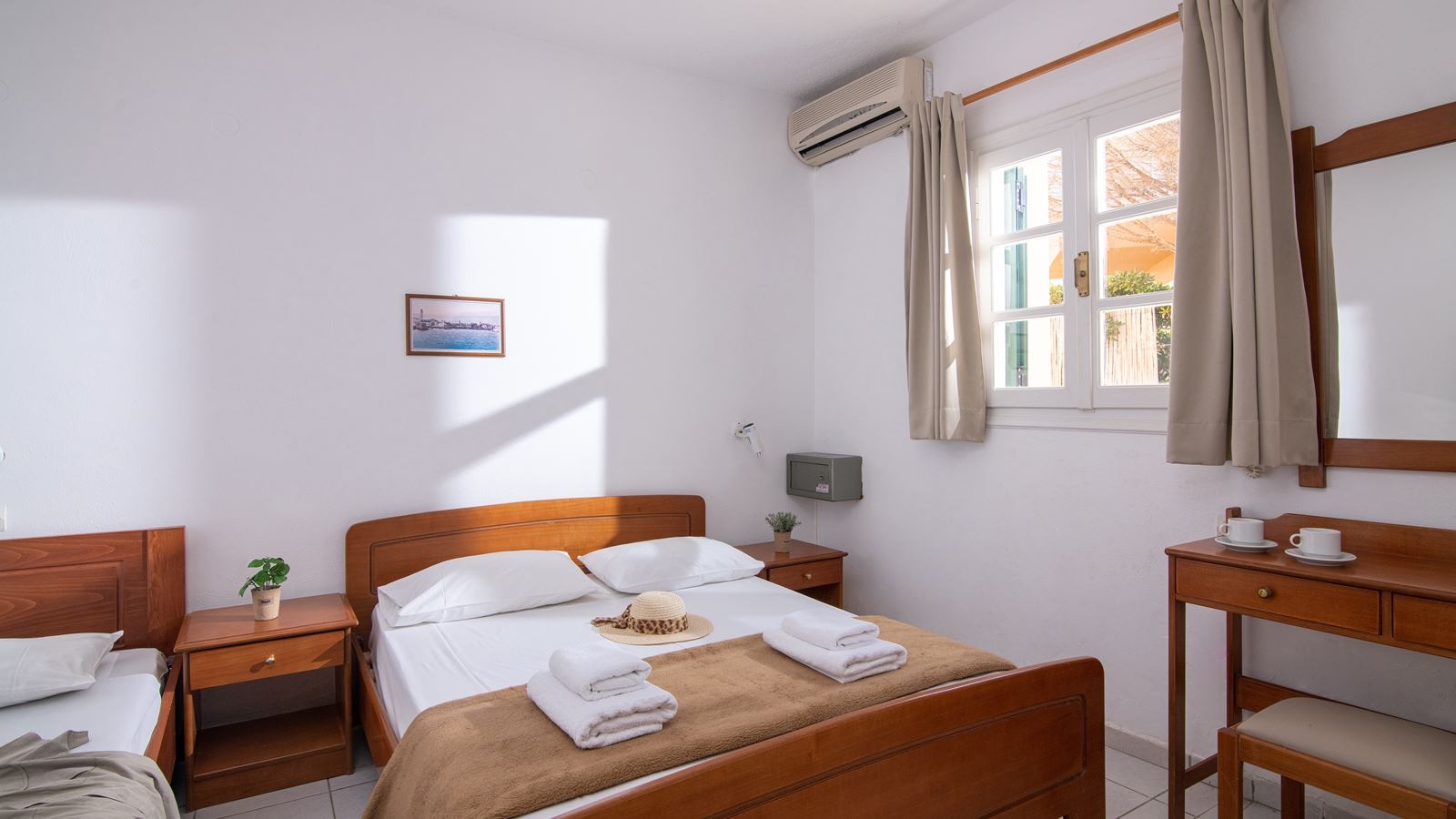 rooms-family-apartment-with-sea-view