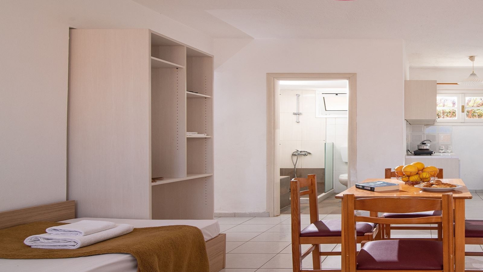 rooms-family-apartment-with-sea-view