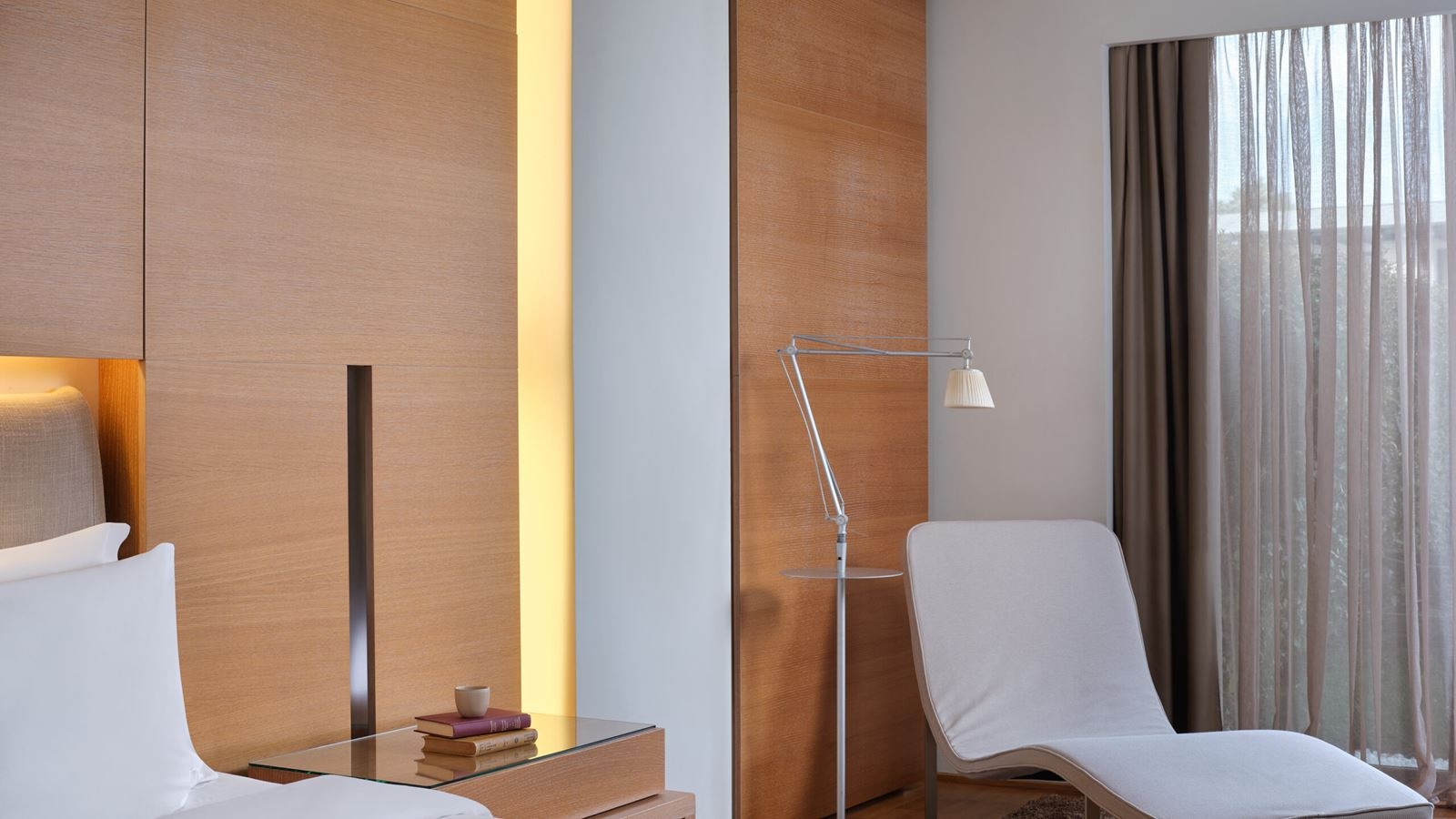 rooms-junior-suite-garden-view