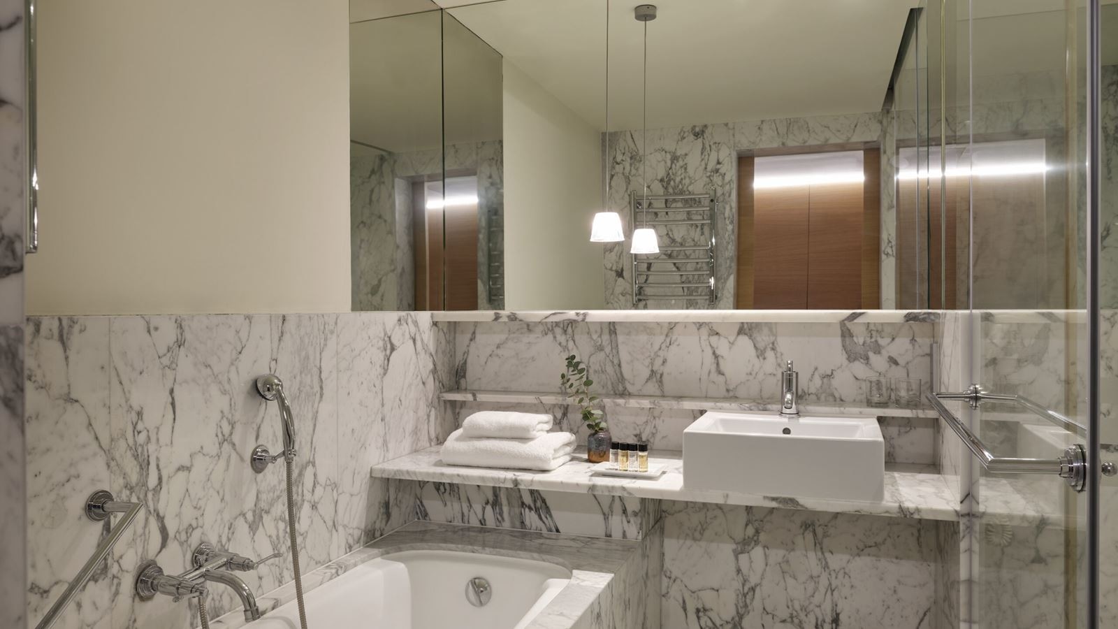 rooms-junior-suite-garden-view