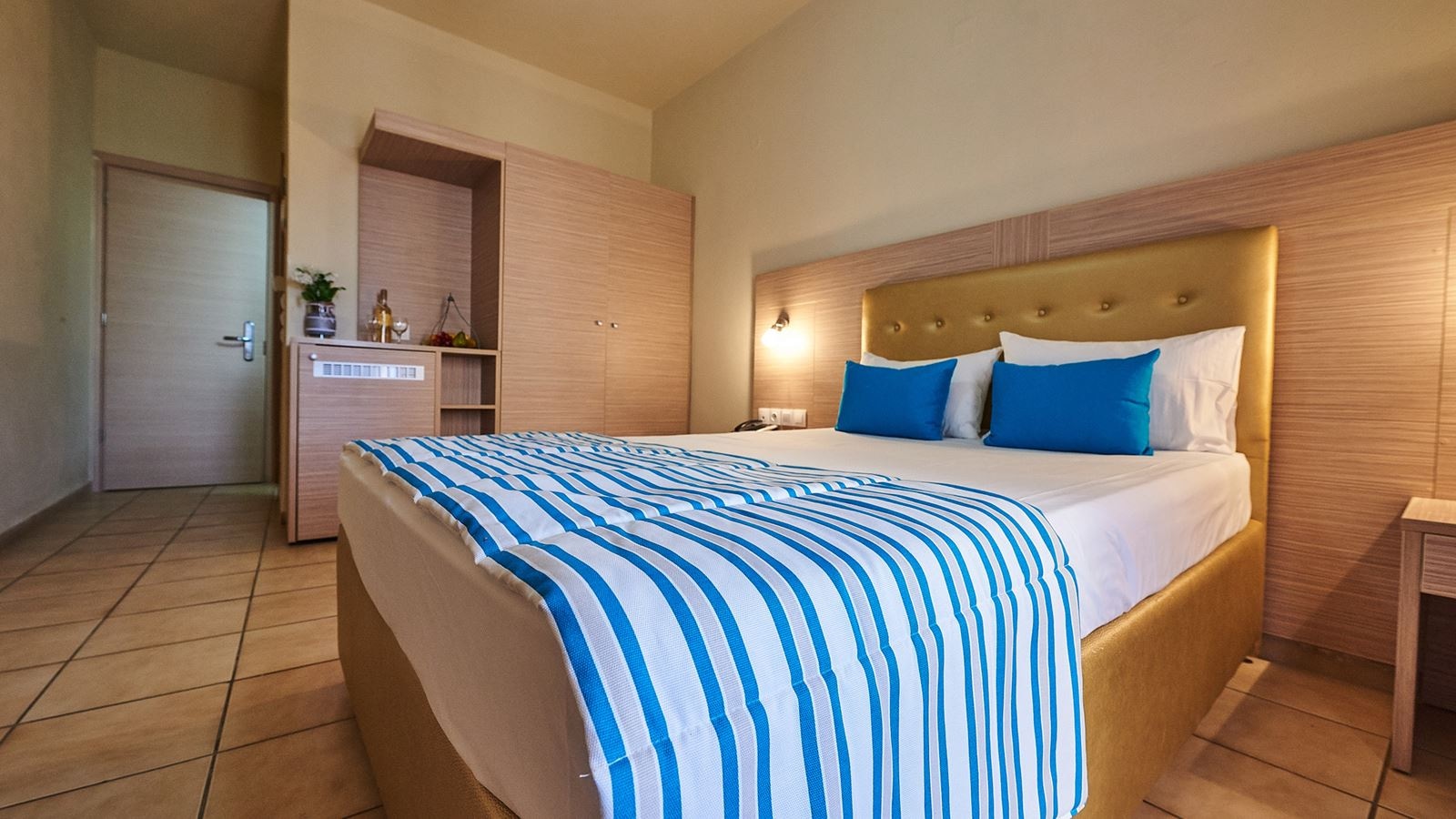 rooms-double-roomtwin-standard-balcony