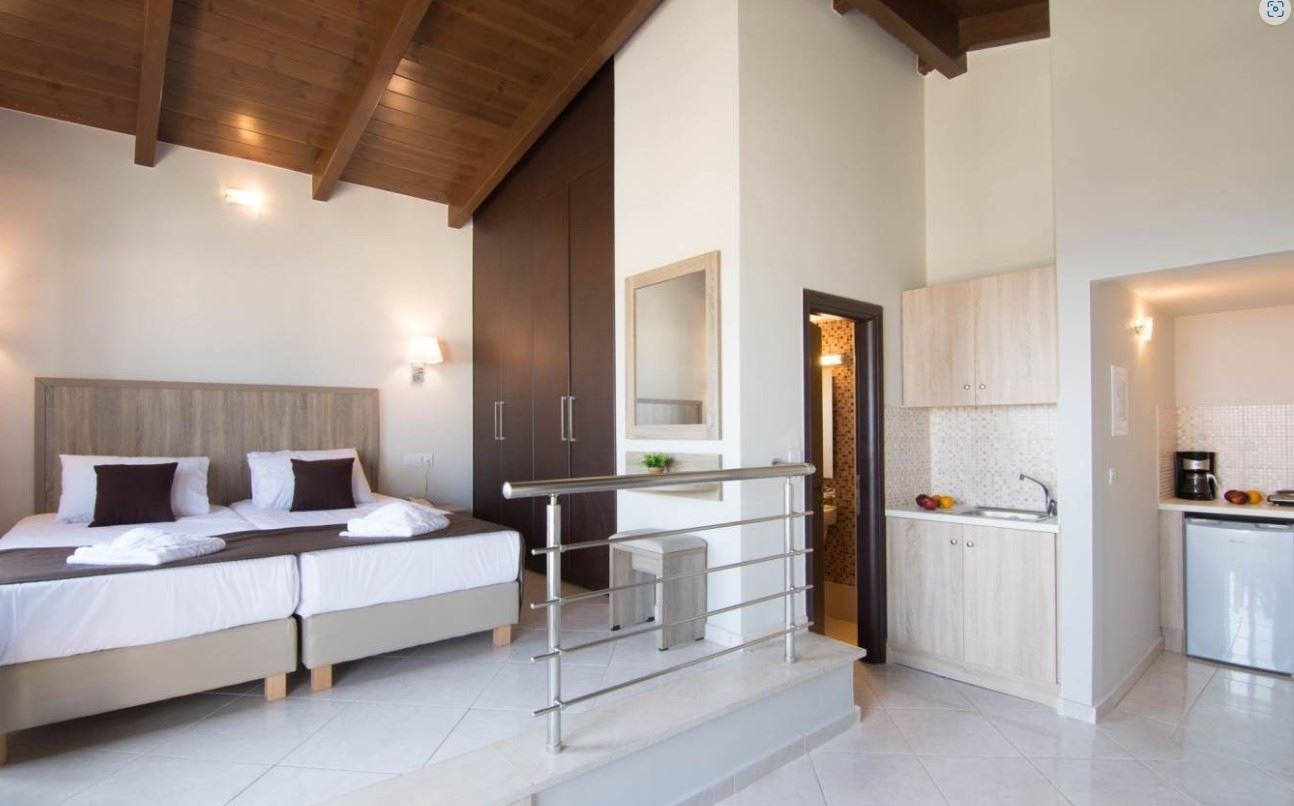 rooms-apartment-1-bedroom-landview-balcony-or-terrace