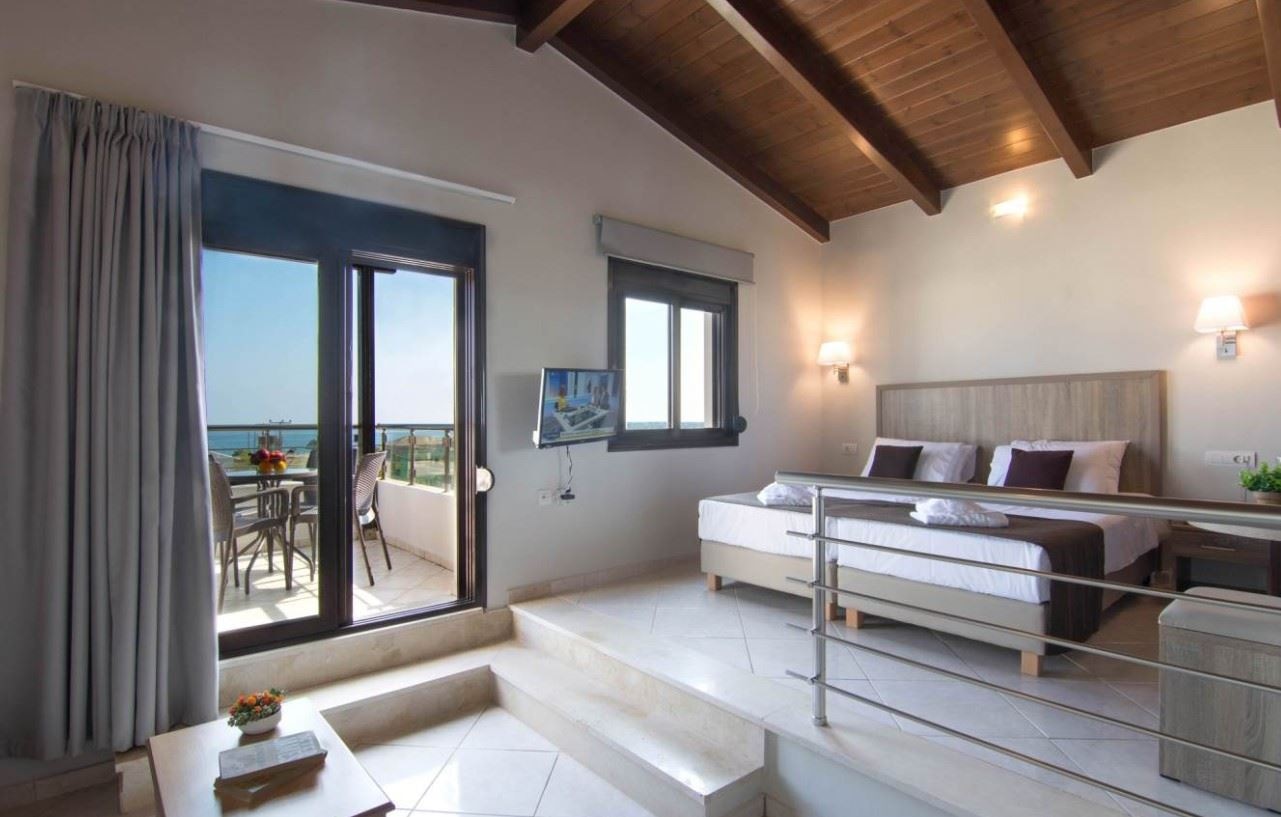 rooms-apartment-1-bedroom-seaview-balcony-or-terrace