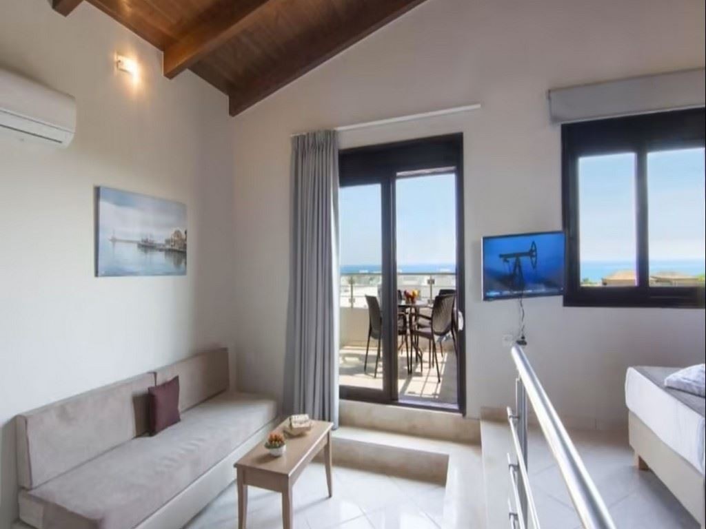 rooms-apartment-3-bedrooms-seaview-balcony-or-terrace