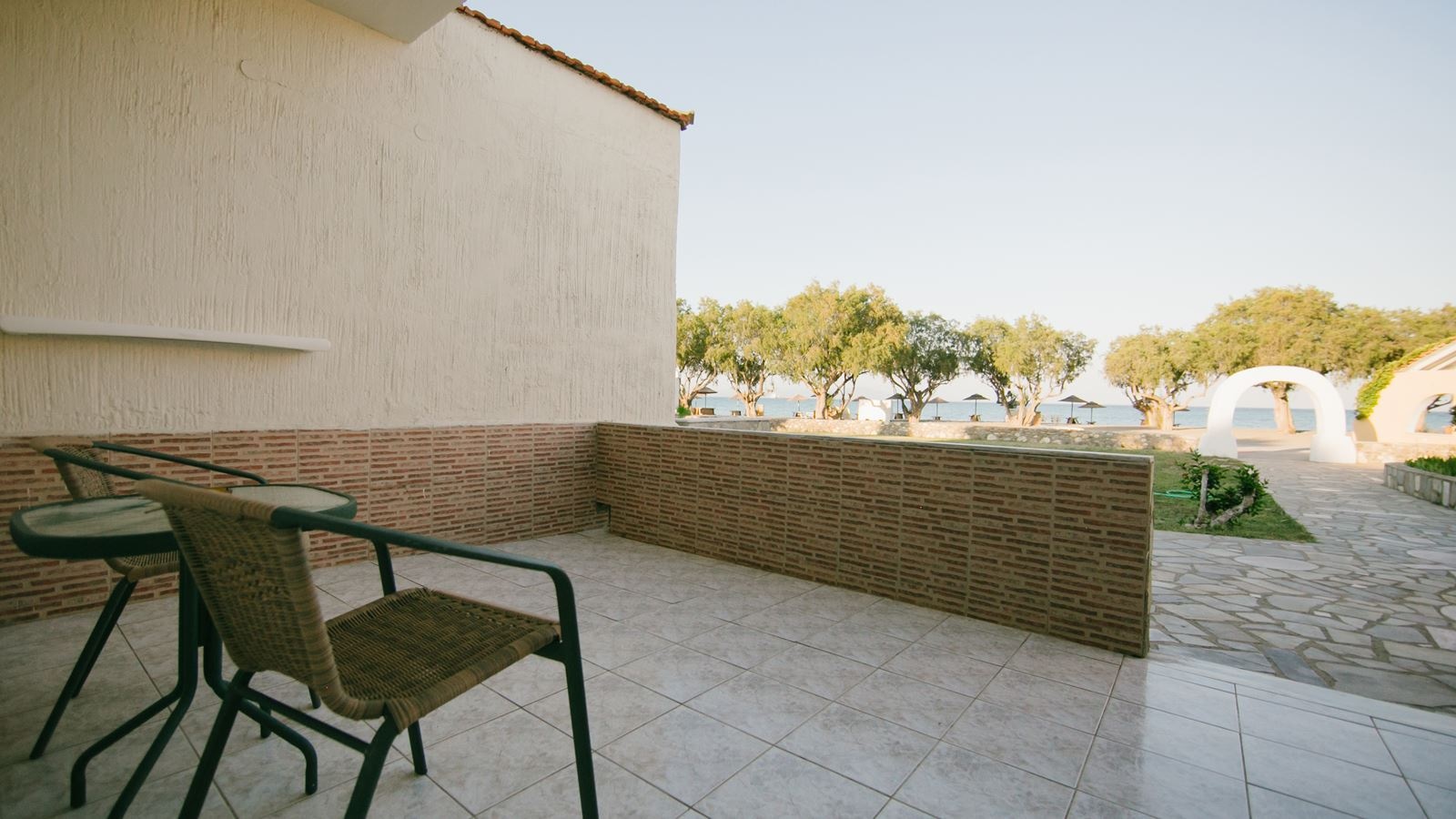 rooms-standard-twin-room-with-sea-view--balcony-or-terrace