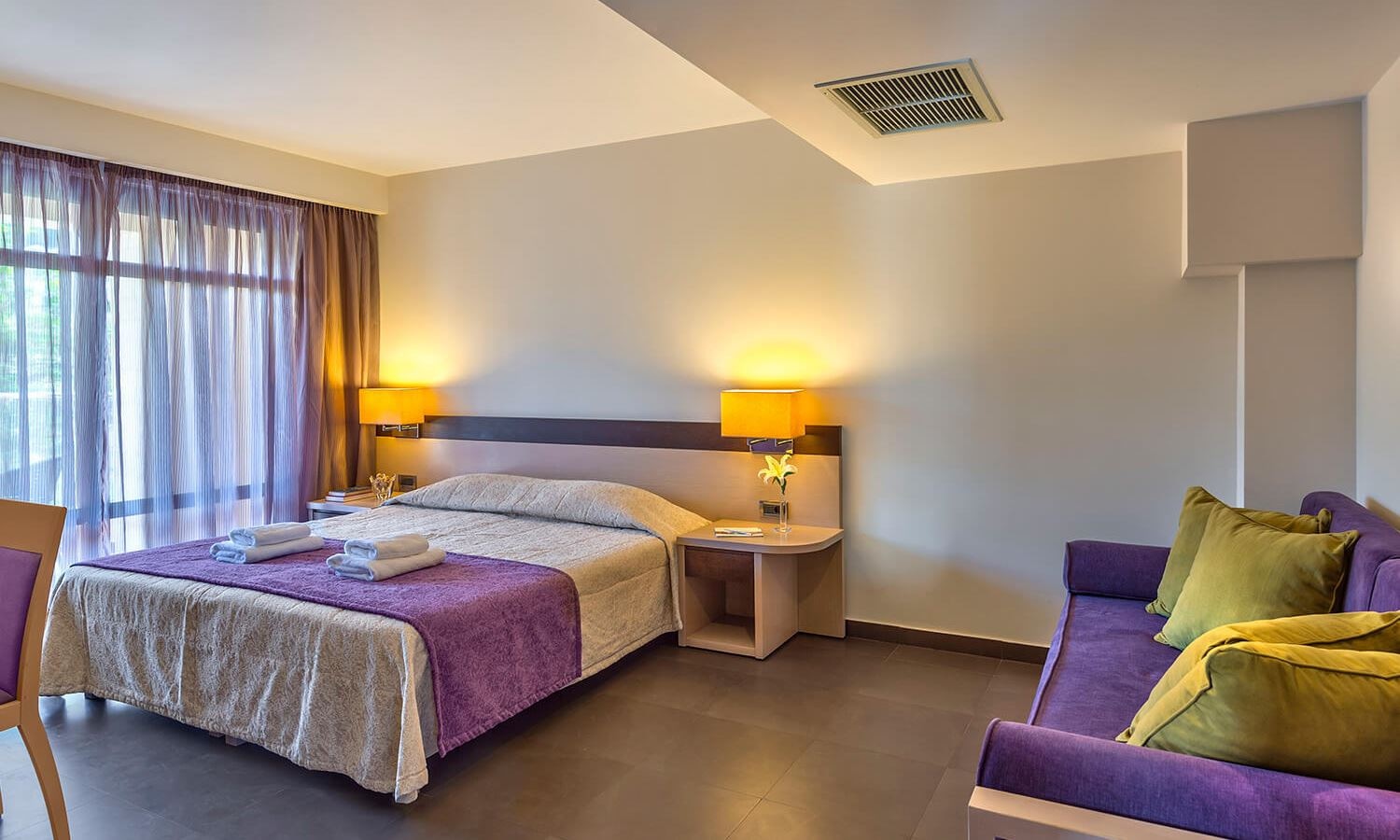 rooms-studio-pool-viewgarden-view