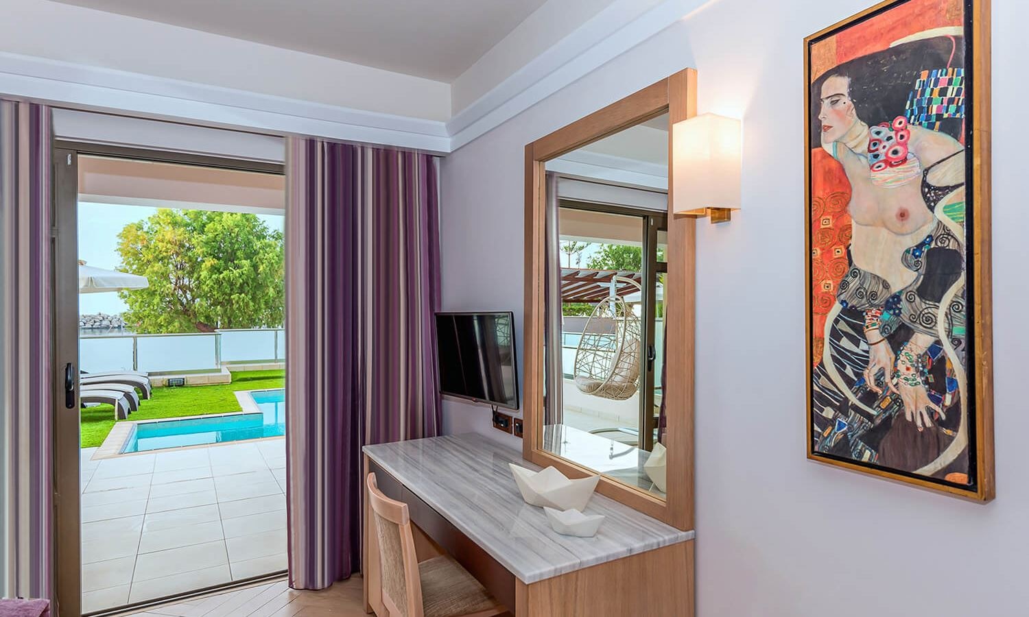 rooms-suite-with-private-pool-sea-view