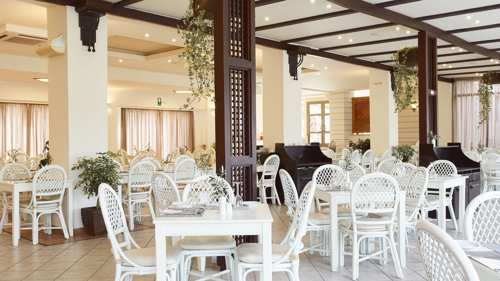 restaurants-main-restaurant