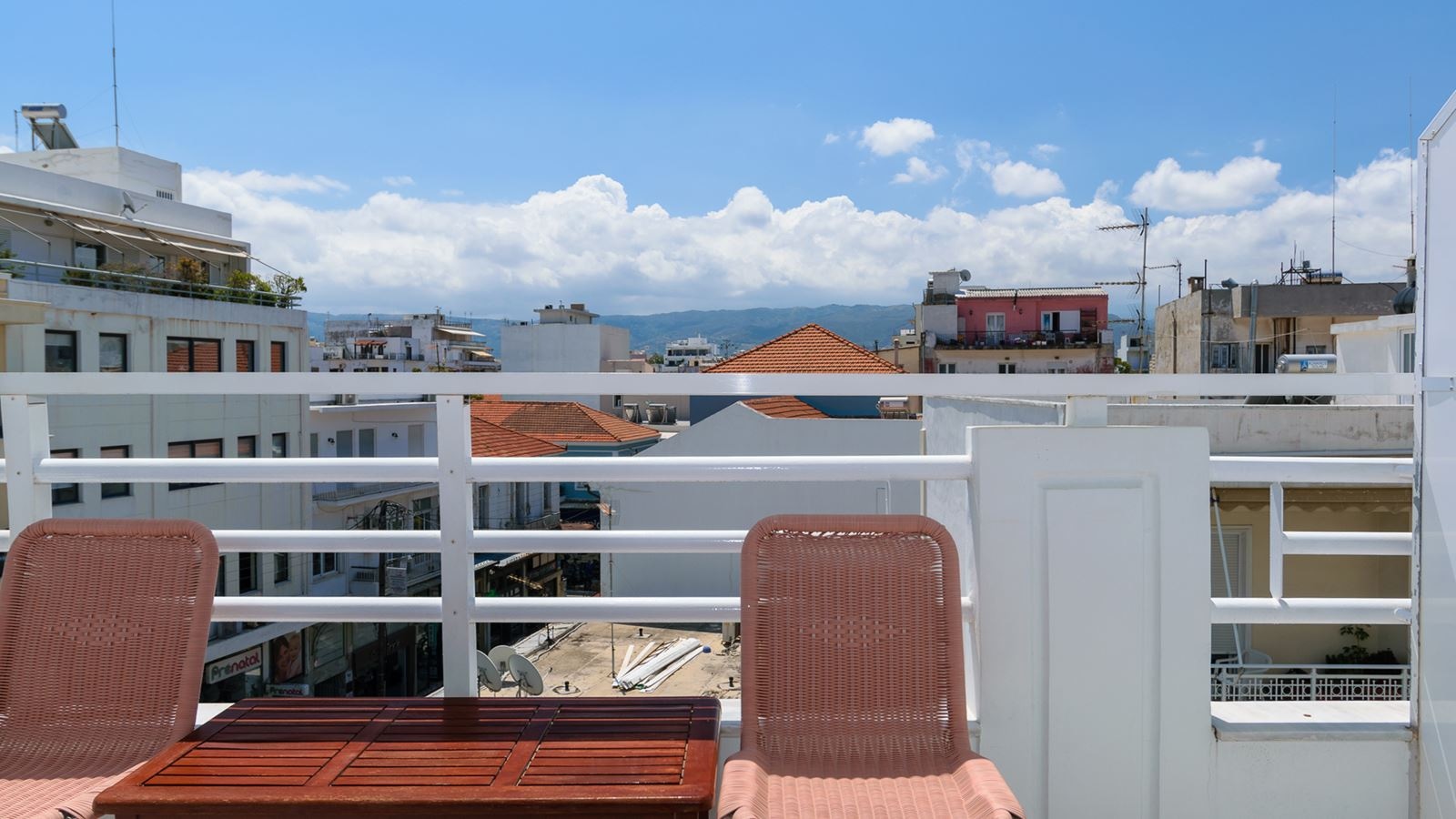 rooms-room-double-cityview-balcony