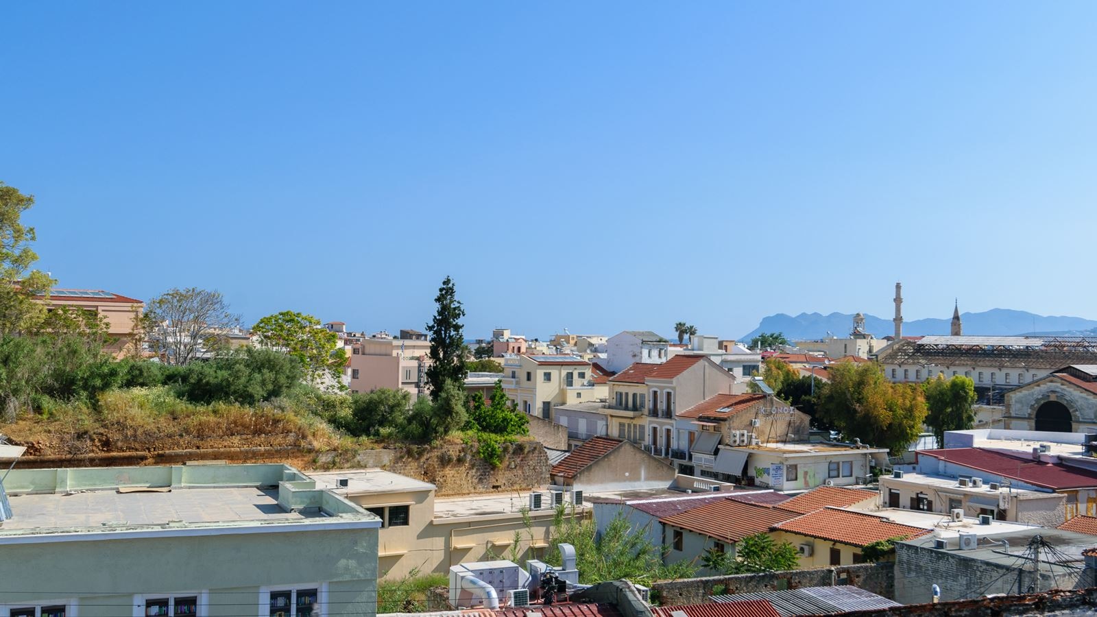 rooms-room-triple-cityview-balcony