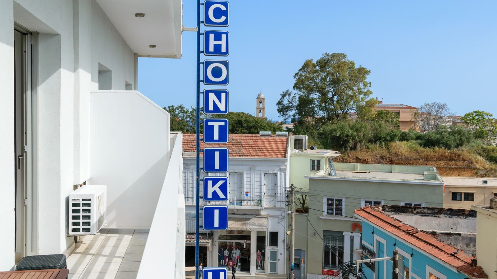 rooms-room-triple-cityview-balcony