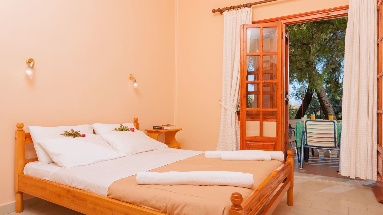 rooms-apartment-terrace